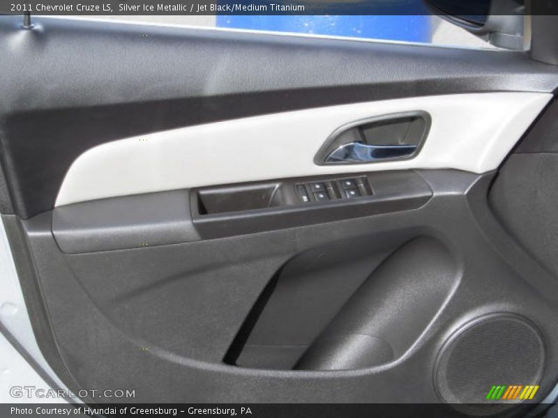 Silver Ice Metallic / Jet Black/Medium Titanium 2011 Chevrolet Cruze LS