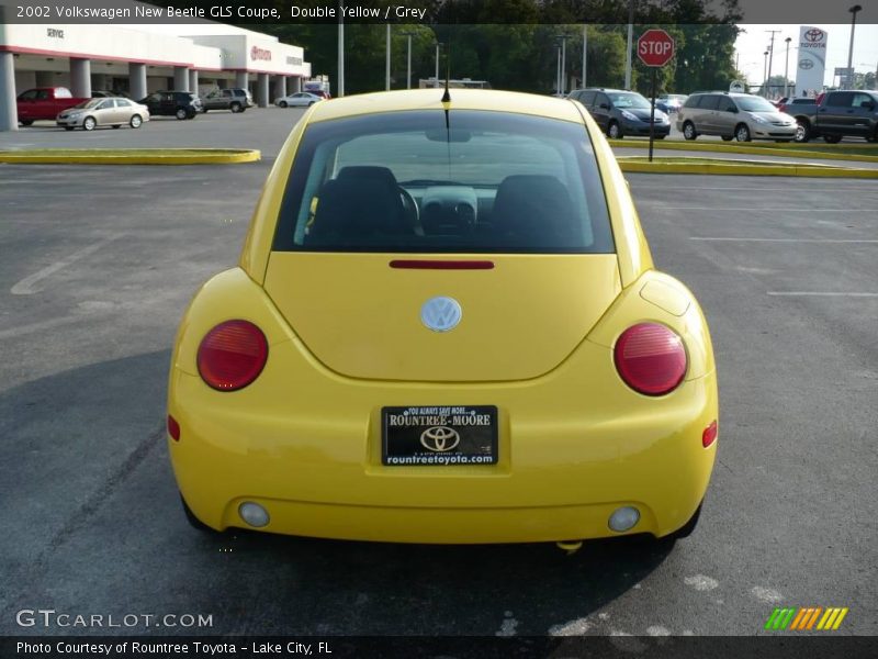 Double Yellow / Grey 2002 Volkswagen New Beetle GLS Coupe