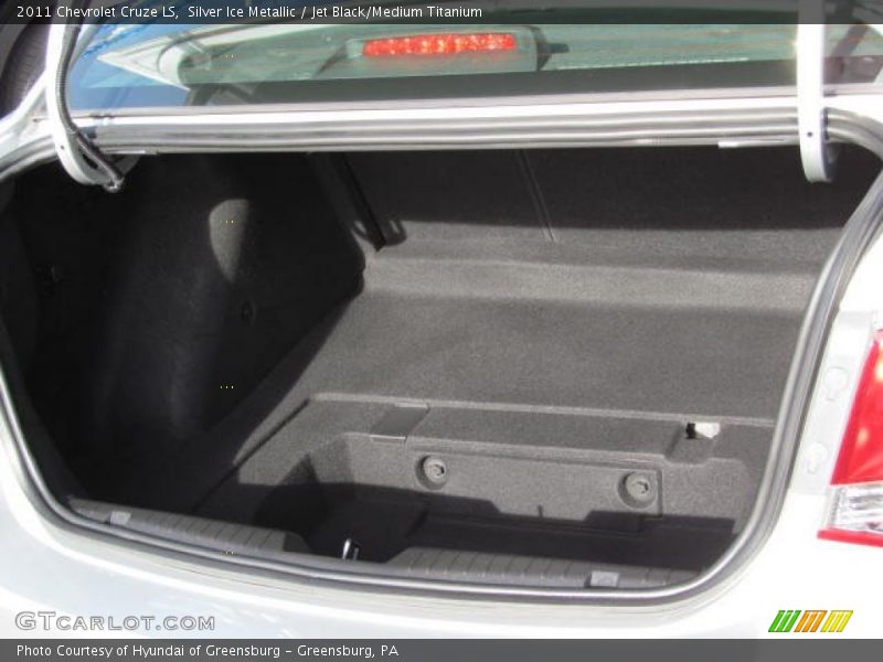 Silver Ice Metallic / Jet Black/Medium Titanium 2011 Chevrolet Cruze LS