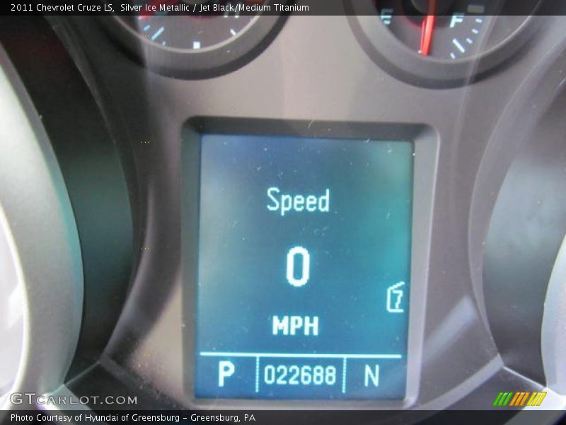 Silver Ice Metallic / Jet Black/Medium Titanium 2011 Chevrolet Cruze LS