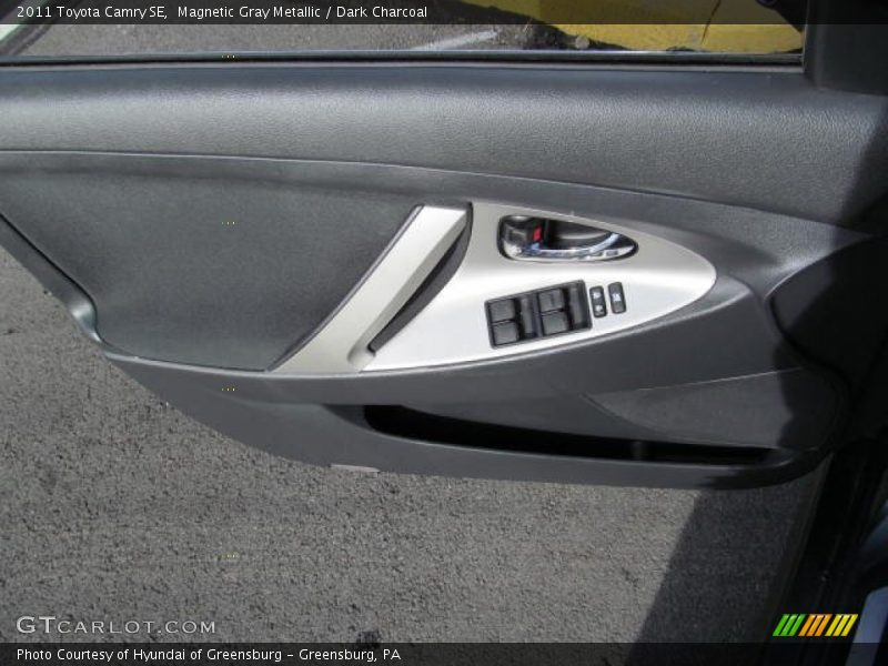 Magnetic Gray Metallic / Dark Charcoal 2011 Toyota Camry SE