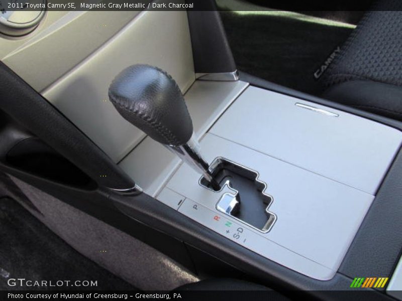 Magnetic Gray Metallic / Dark Charcoal 2011 Toyota Camry SE