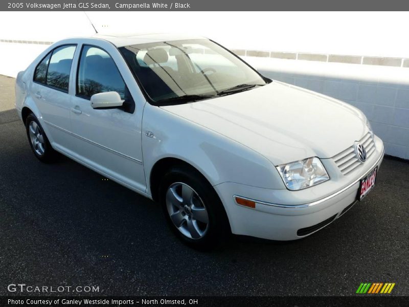 Campanella White / Black 2005 Volkswagen Jetta GLS Sedan