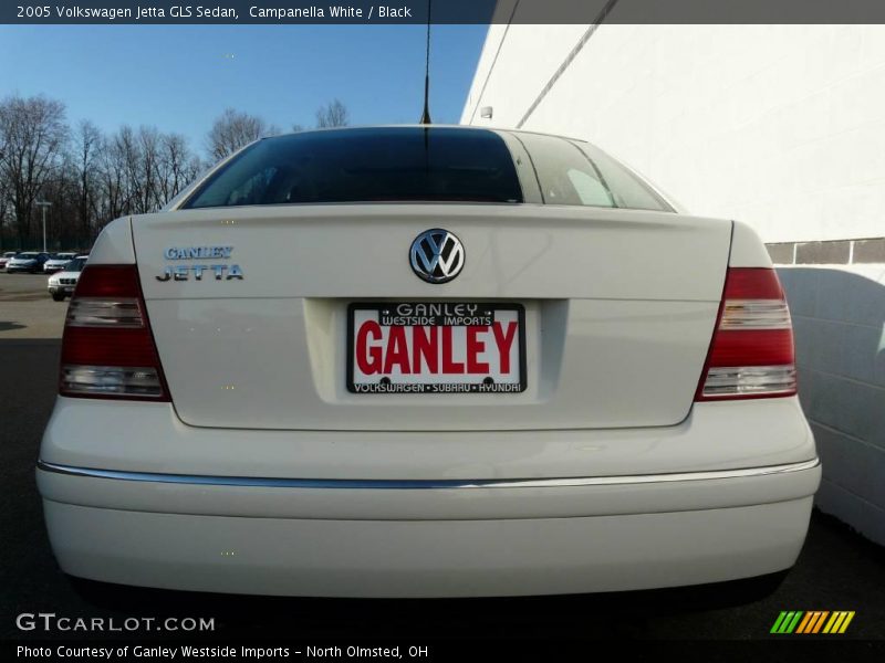 Campanella White / Black 2005 Volkswagen Jetta GLS Sedan