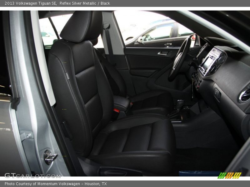Reflex Silver Metallic / Black 2013 Volkswagen Tiguan SE