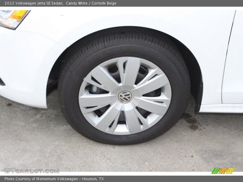 Candy White / Cornsilk Beige 2013 Volkswagen Jetta SE Sedan