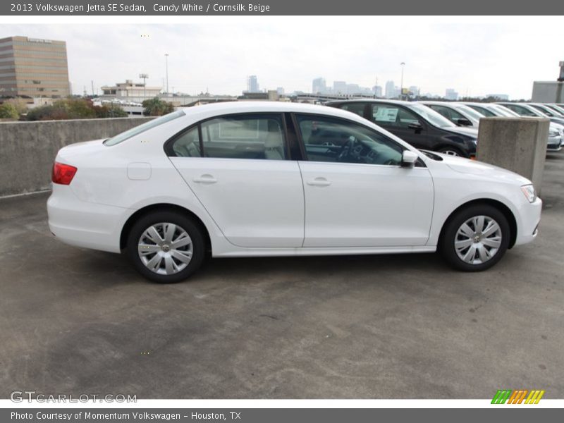 Candy White / Cornsilk Beige 2013 Volkswagen Jetta SE Sedan