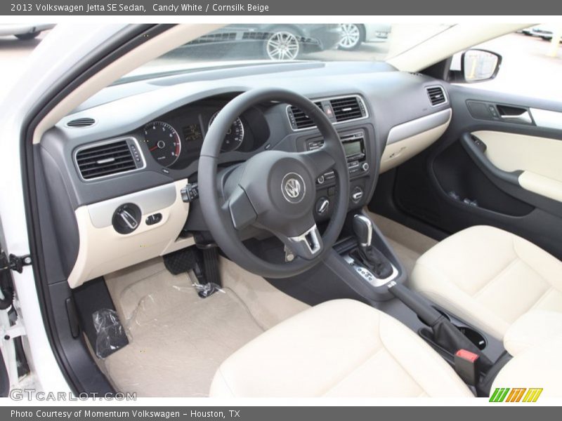 Candy White / Cornsilk Beige 2013 Volkswagen Jetta SE Sedan