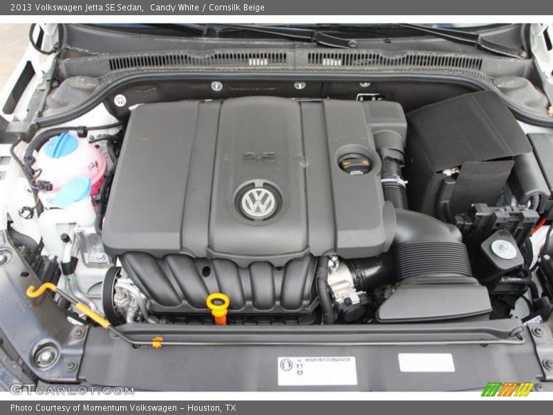 Candy White / Cornsilk Beige 2013 Volkswagen Jetta SE Sedan