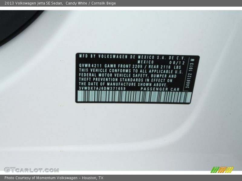 Candy White / Cornsilk Beige 2013 Volkswagen Jetta SE Sedan