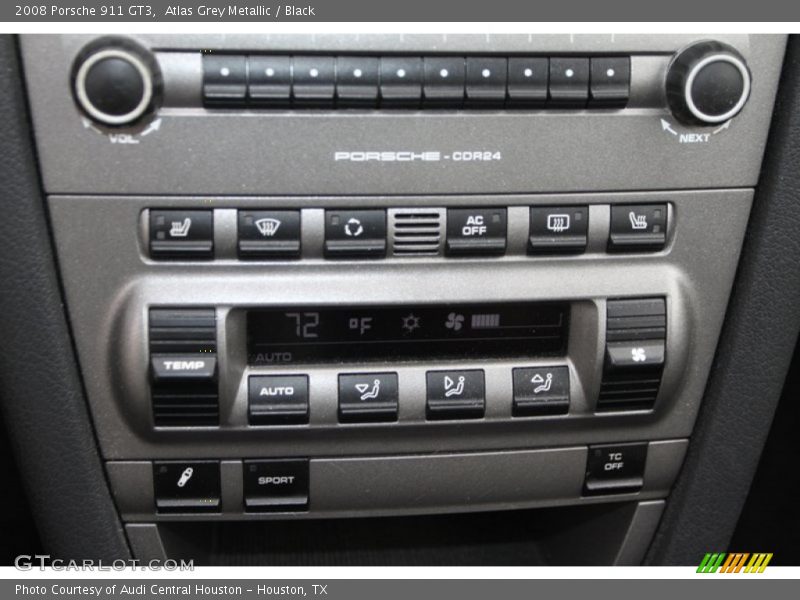 Controls of 2008 911 GT3
