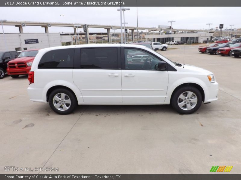 Stone White / Black/Light Graystone 2013 Dodge Grand Caravan SE