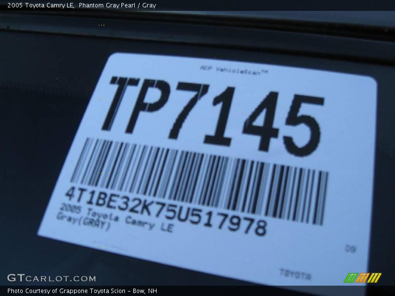 Phantom Gray Pearl / Gray 2005 Toyota Camry LE