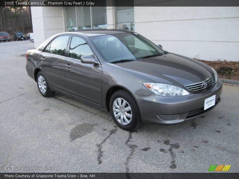 Phantom Gray Pearl / Gray 2005 Toyota Camry LE