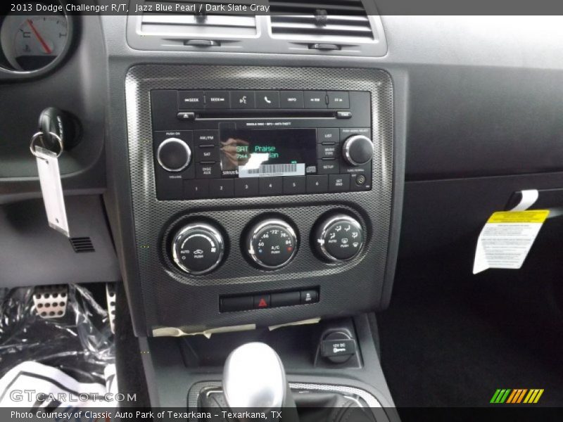 Jazz Blue Pearl / Dark Slate Gray 2013 Dodge Challenger R/T