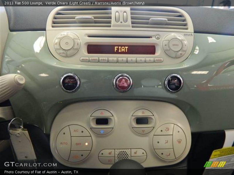 Verde Chiaro (Light Green) / Marrone/Avorio (Brown/Ivory) 2013 Fiat 500 Lounge