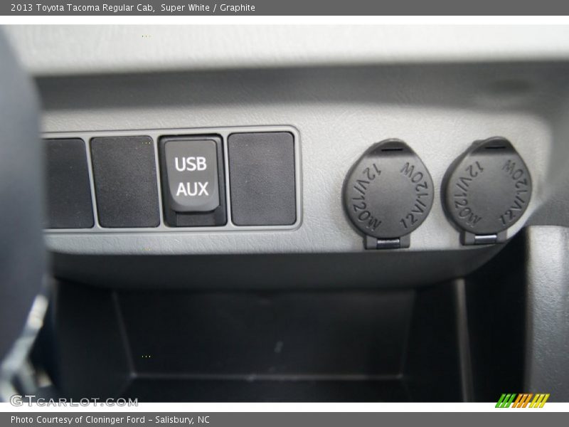 Super White / Graphite 2013 Toyota Tacoma Regular Cab
