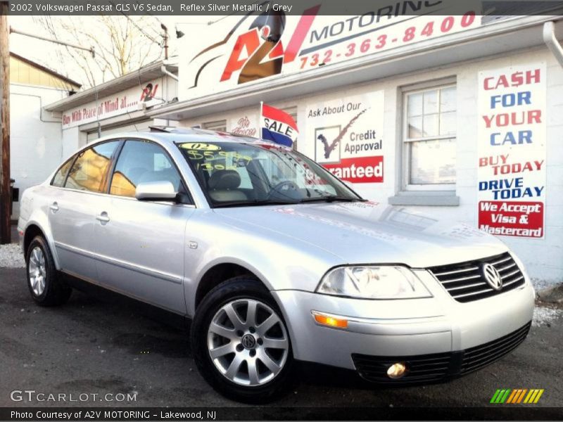 Reflex Silver Metallic / Grey 2002 Volkswagen Passat GLS V6 Sedan