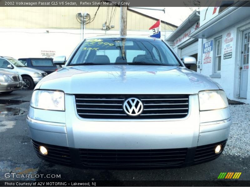 Reflex Silver Metallic / Grey 2002 Volkswagen Passat GLS V6 Sedan