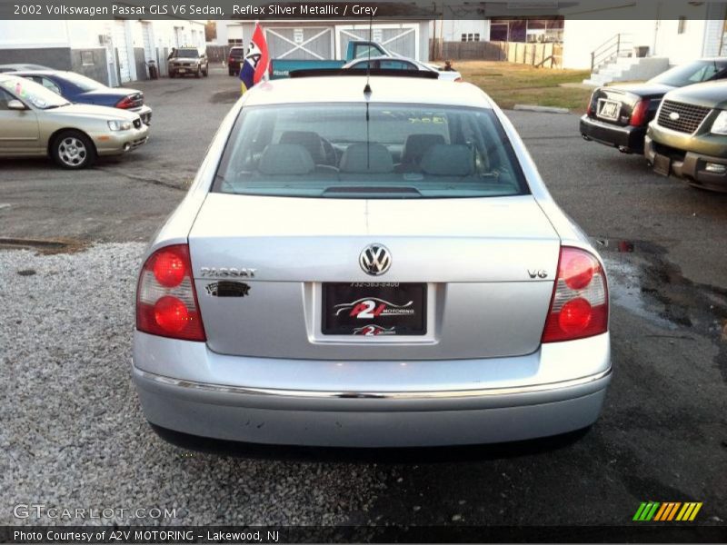 Reflex Silver Metallic / Grey 2002 Volkswagen Passat GLS V6 Sedan