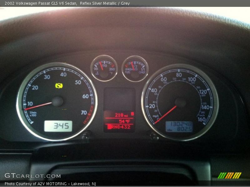 Reflex Silver Metallic / Grey 2002 Volkswagen Passat GLS V6 Sedan