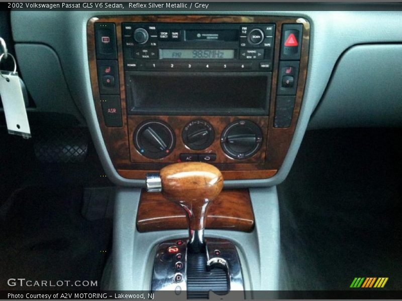 Controls of 2002 Passat GLS V6 Sedan