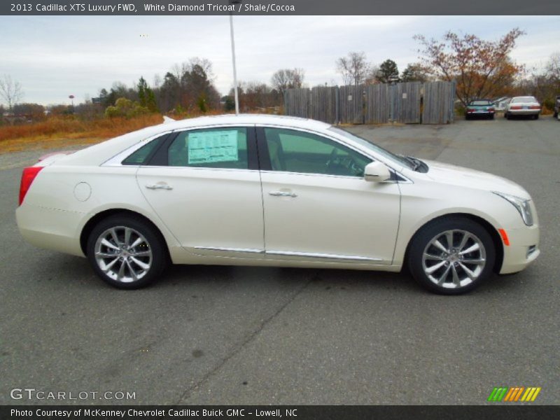  2013 XTS Luxury FWD White Diamond Tricoat