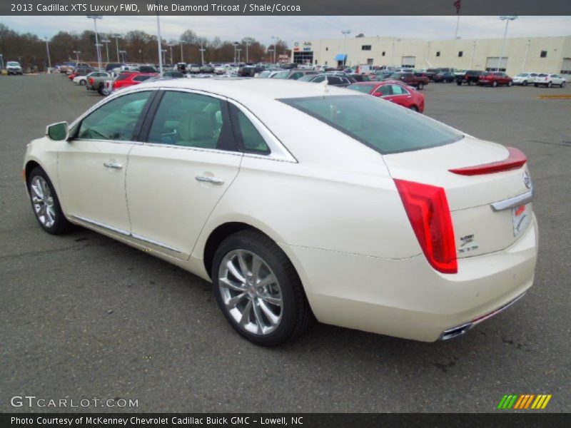 White Diamond Tricoat / Shale/Cocoa 2013 Cadillac XTS Luxury FWD
