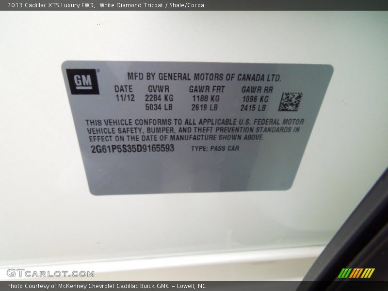 White Diamond Tricoat / Shale/Cocoa 2013 Cadillac XTS Luxury FWD