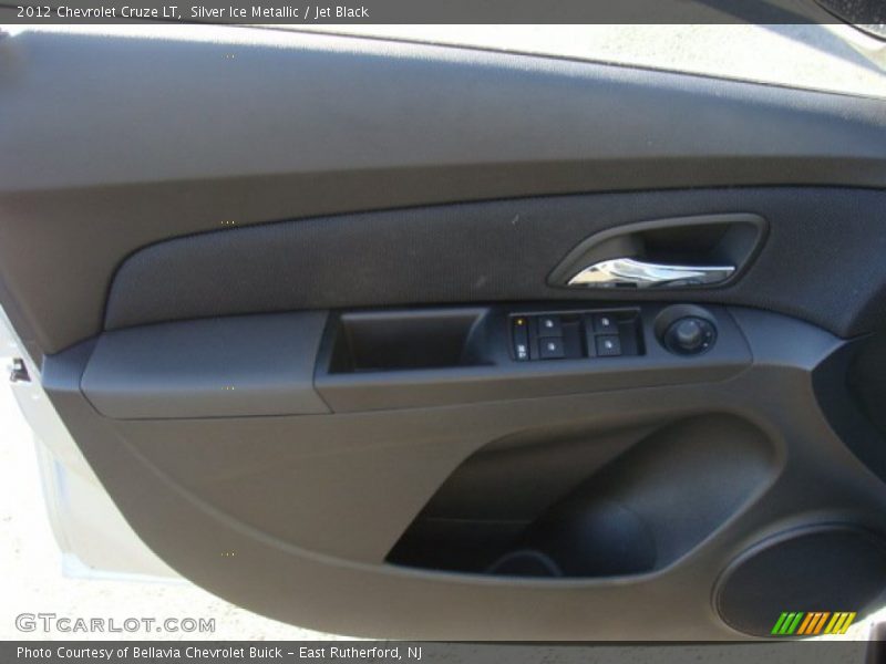 Silver Ice Metallic / Jet Black 2012 Chevrolet Cruze LT