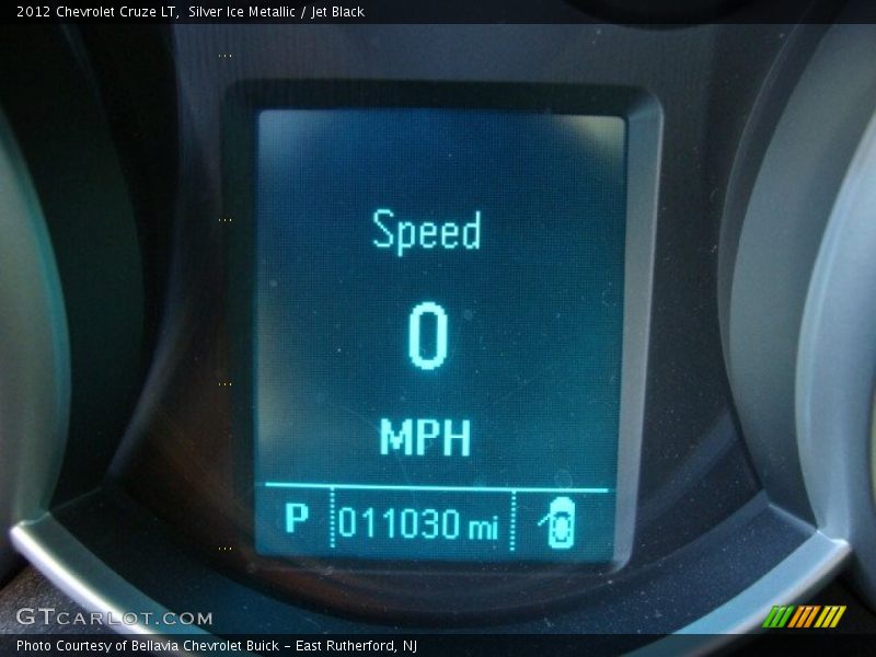 Silver Ice Metallic / Jet Black 2012 Chevrolet Cruze LT