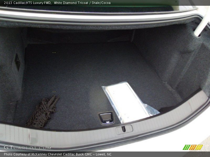 White Diamond Tricoat / Shale/Cocoa 2013 Cadillac XTS Luxury FWD