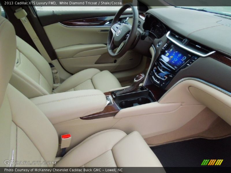 White Diamond Tricoat / Shale/Cocoa 2013 Cadillac XTS Luxury FWD