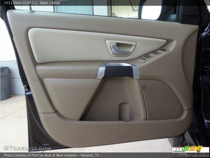 Black / Beige 2011 Volvo XC90 3.2