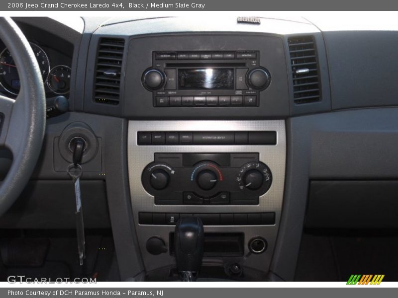 Black / Medium Slate Gray 2006 Jeep Grand Cherokee Laredo 4x4