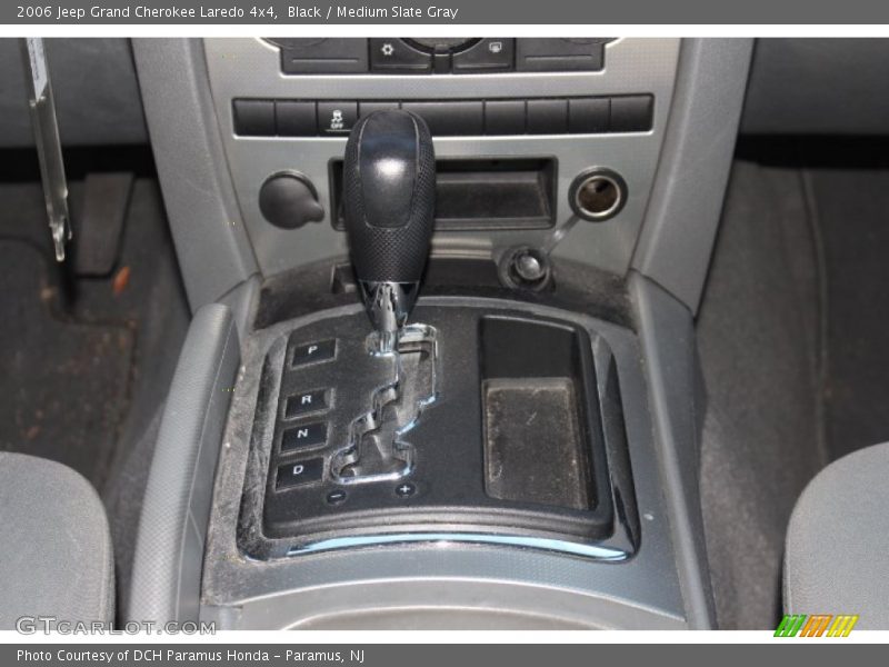 Black / Medium Slate Gray 2006 Jeep Grand Cherokee Laredo 4x4