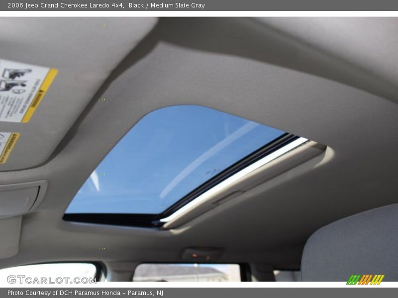 Black / Medium Slate Gray 2006 Jeep Grand Cherokee Laredo 4x4