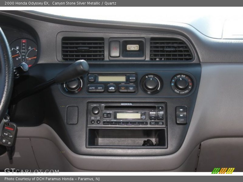 Canyon Stone Silver Metallic / Quartz 2000 Honda Odyssey EX
