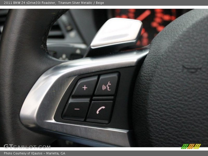 Controls of 2011 Z4 sDrive30i Roadster