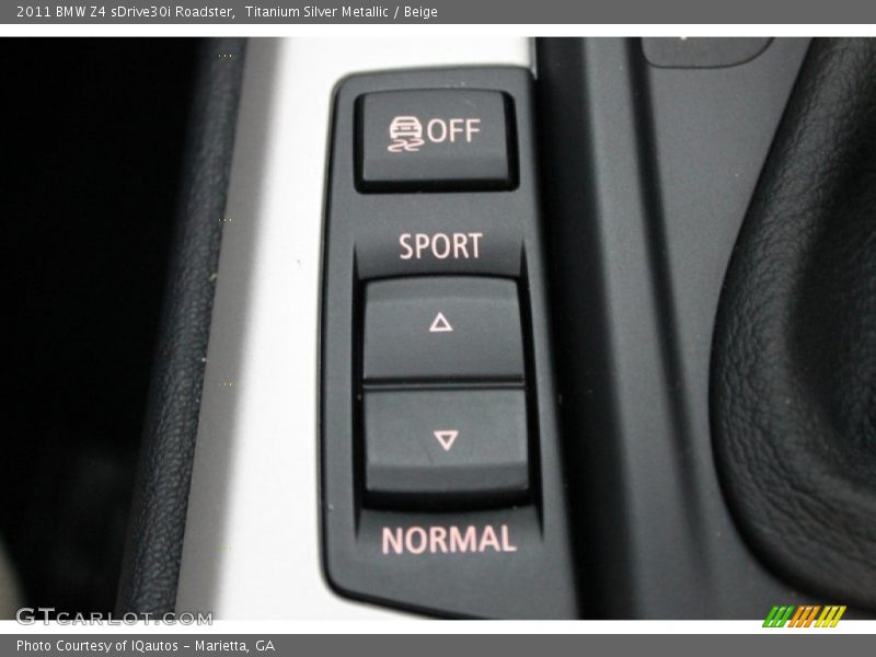 Controls of 2011 Z4 sDrive30i Roadster