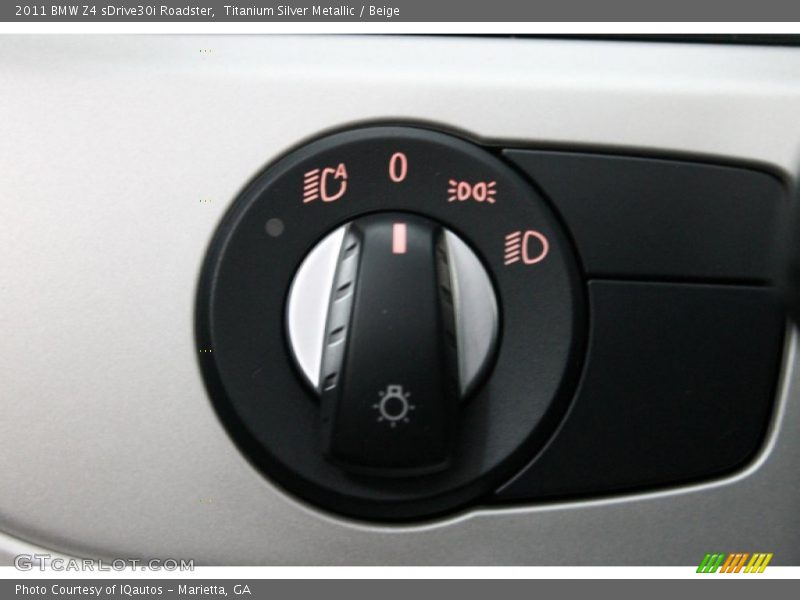 Controls of 2011 Z4 sDrive30i Roadster