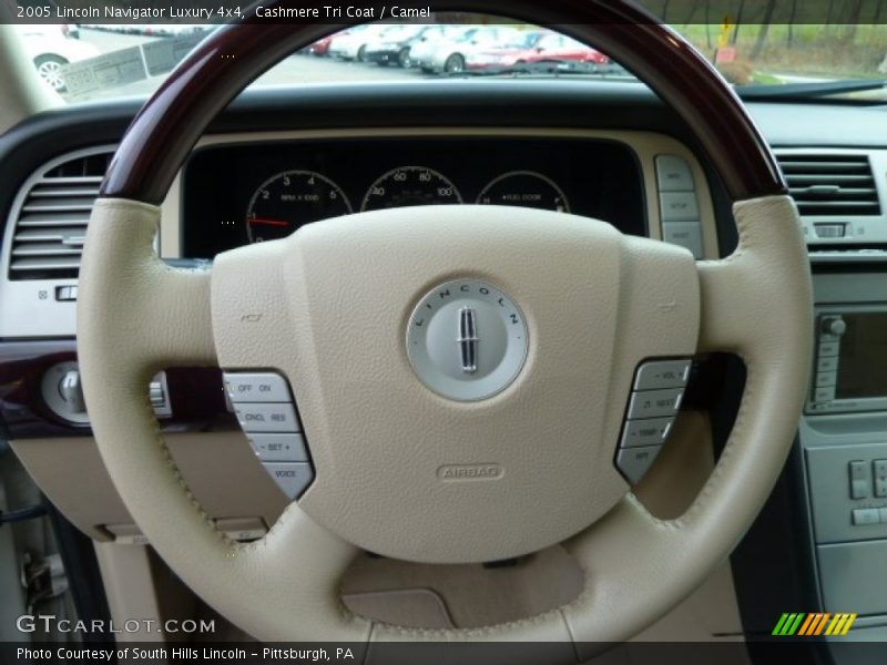 Cashmere Tri Coat / Camel 2005 Lincoln Navigator Luxury 4x4