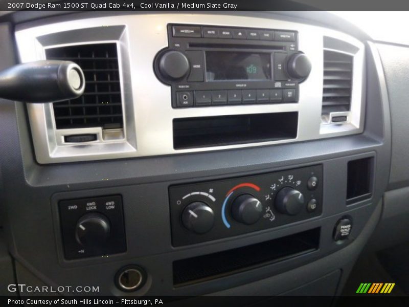 Cool Vanilla / Medium Slate Gray 2007 Dodge Ram 1500 ST Quad Cab 4x4