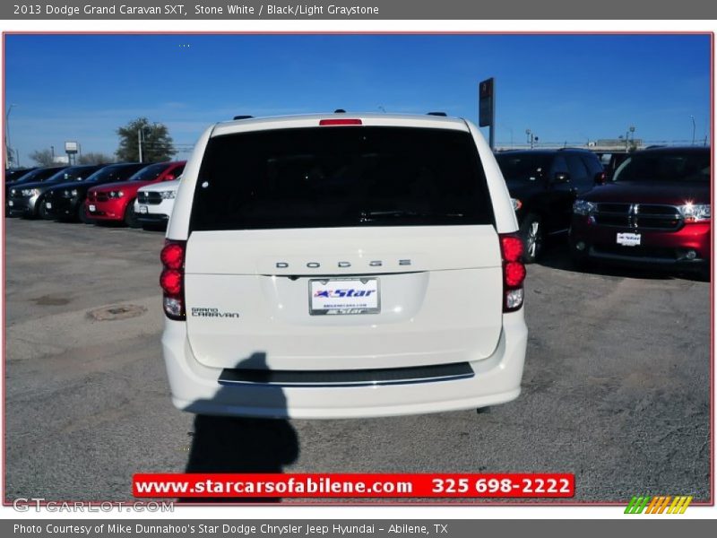 Stone White / Black/Light Graystone 2013 Dodge Grand Caravan SXT