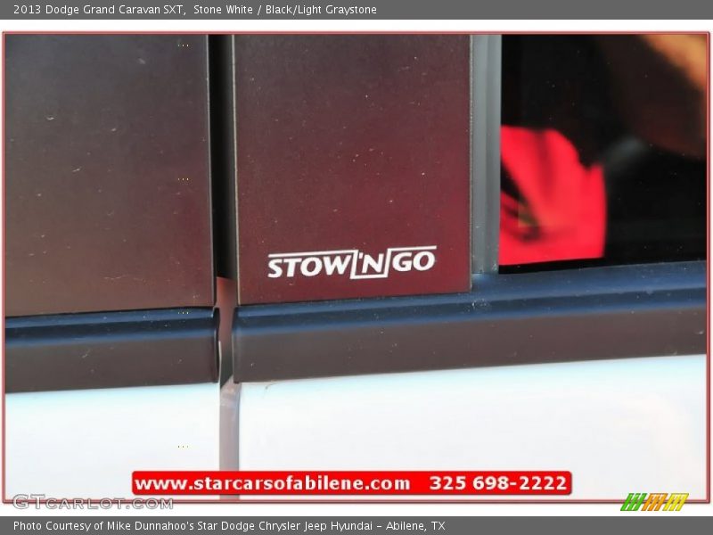 Stone White / Black/Light Graystone 2013 Dodge Grand Caravan SXT