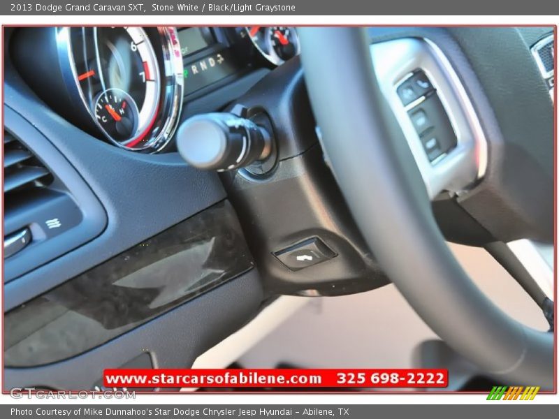 Stone White / Black/Light Graystone 2013 Dodge Grand Caravan SXT