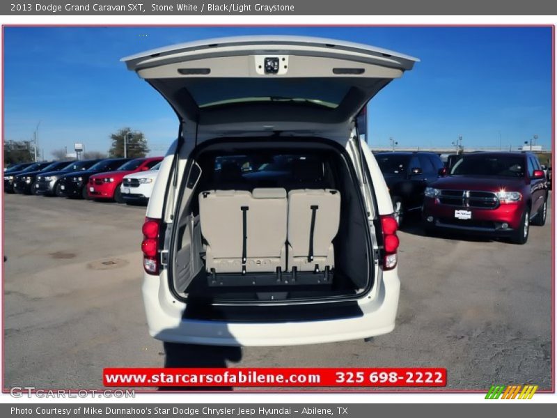Stone White / Black/Light Graystone 2013 Dodge Grand Caravan SXT