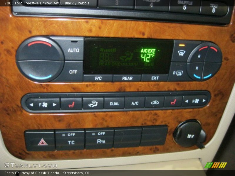 Black / Pebble 2005 Ford Freestyle Limited AWD