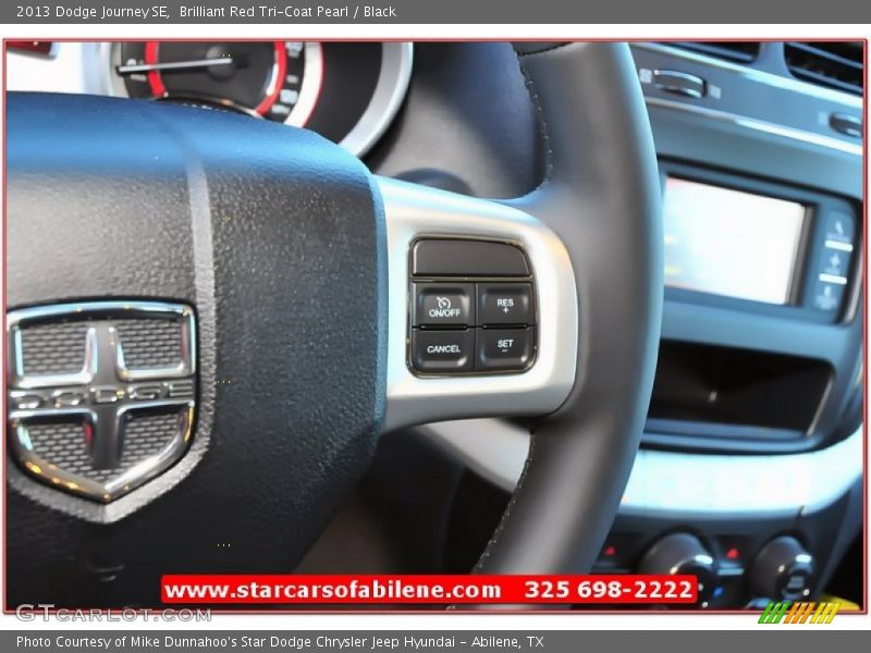 Brilliant Red Tri-Coat Pearl / Black 2013 Dodge Journey SE