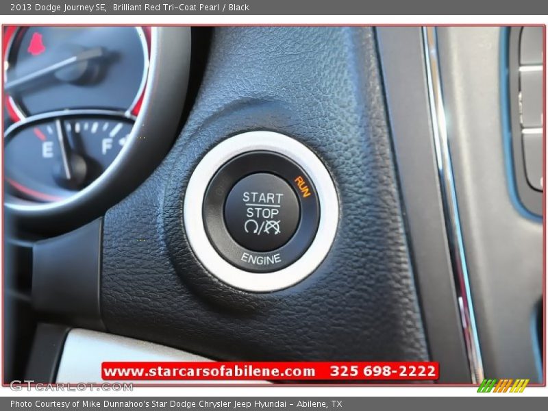 Brilliant Red Tri-Coat Pearl / Black 2013 Dodge Journey SE
